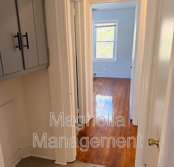 1217 Oakridge Ave — Photo 5