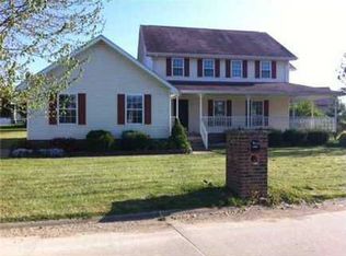 40 Shannon Dr, Hurricane, WV 25526