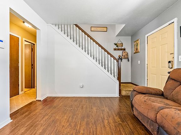5th image of 110 Holaway Ct