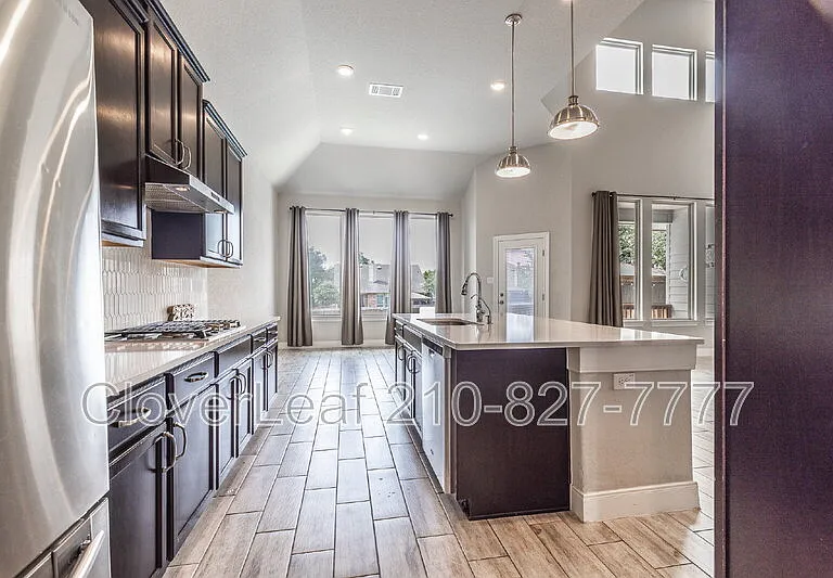 3718 Avia Oaks — Photo 25