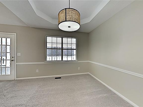 3rd image of 555 Jana Ln