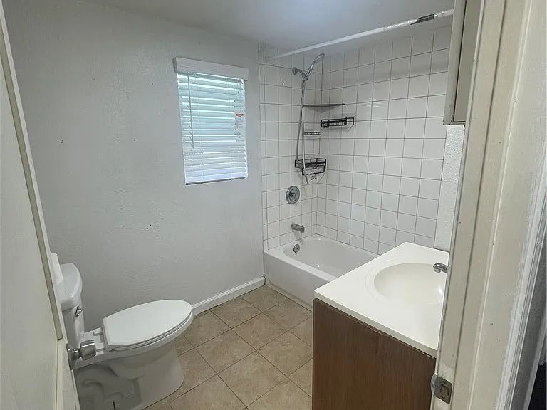 4605 Arlington Ave #1/2 — Photo 9