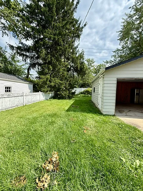3 bed, 1994 sqft, $1,800 — Photo 3