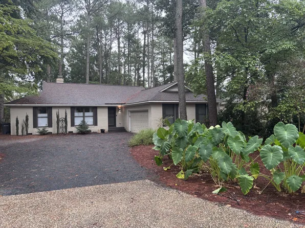 65 Pinyon Cir, Pinehurst, NC 28374