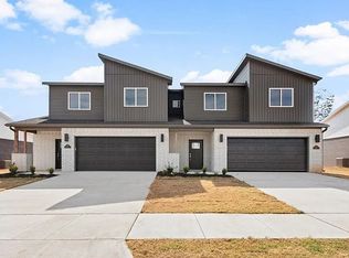 720 Sun Meadow Dr, Centerton, AR 72719