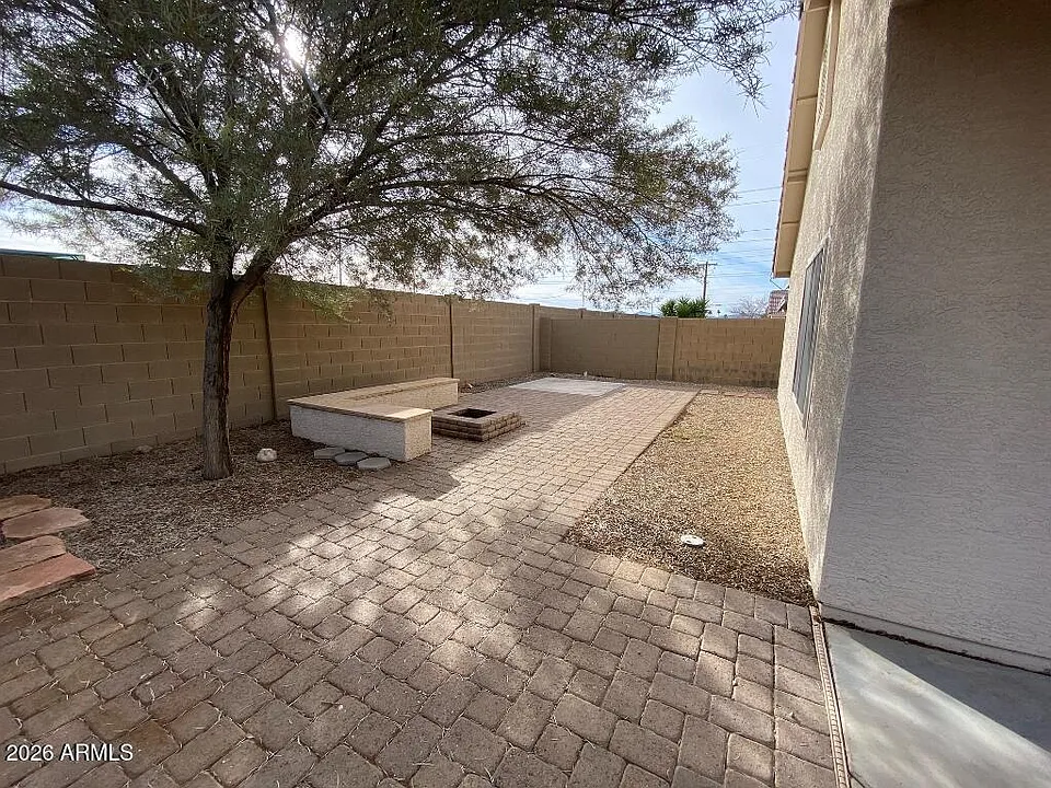11425 W Pinehollow Dr