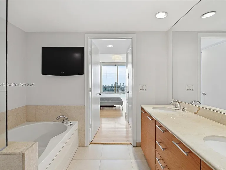 50 Biscayne Blvd #2510 — Photo 19