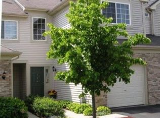 3374 Blue Ridge Dr, Carpentersville, IL 60110
