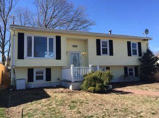 117 Shawomet Ave, Warwick, RI 02889
