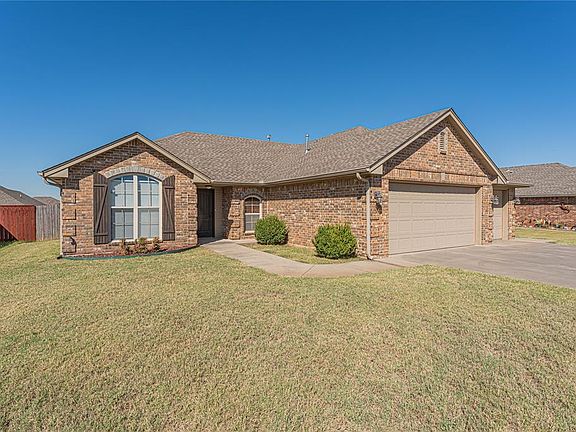 3rd image of 3313 Ashton Dr