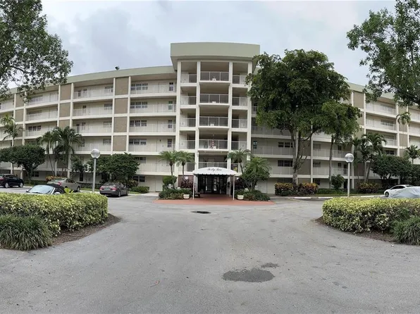 3150 N Course Ln, Pompano Beach, FL