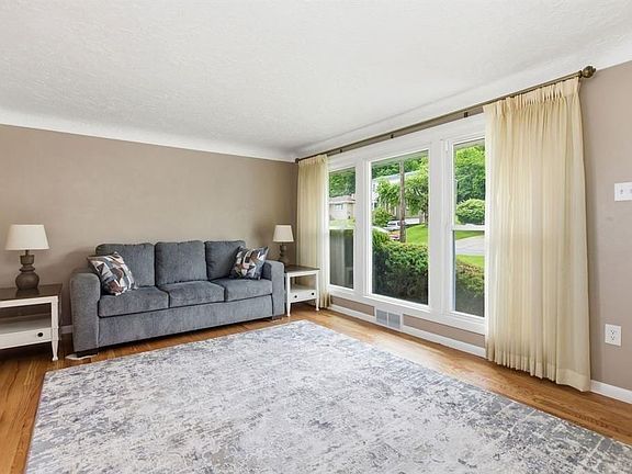 5th image of 1540 Oneida Dr
