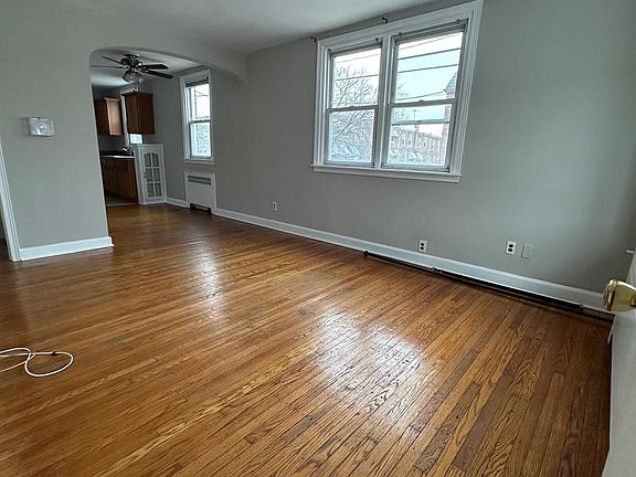 5th image of 4439 Teesdale St