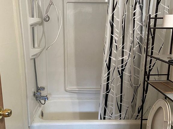 2nd image of 1065 W Marina Dr #100