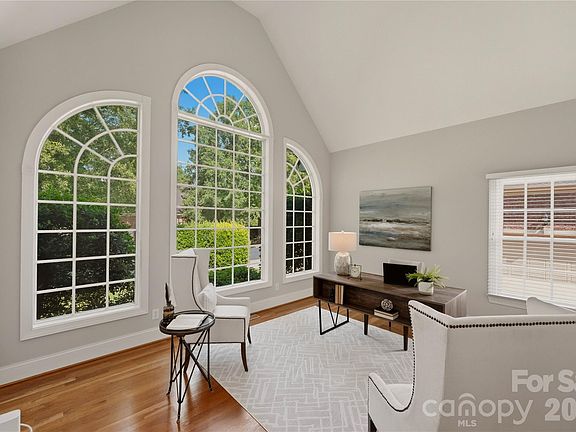5th image of 12414 Three Lakes Dr