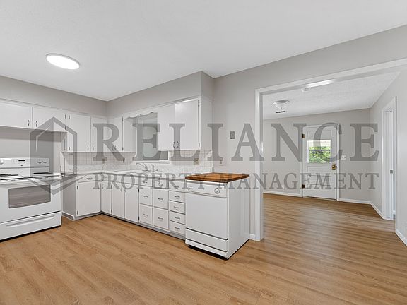 5th image of 905 Westridge Dr