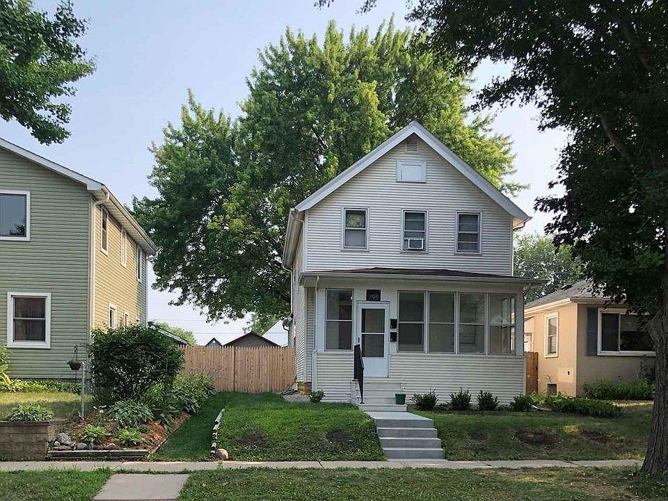 1st image of 798 Armstrong Ave #2