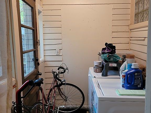 4th image of 307 E Oklahoma Ave