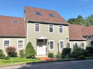 25 Millbrook Hollow Ln #B2, Millbrook, NY 12545