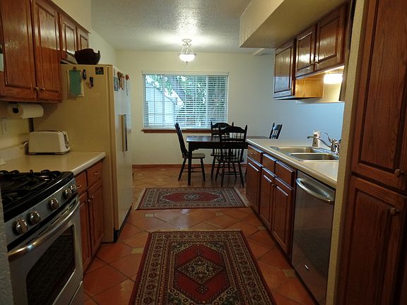 3rd image of 752 Quinta Luz Cir