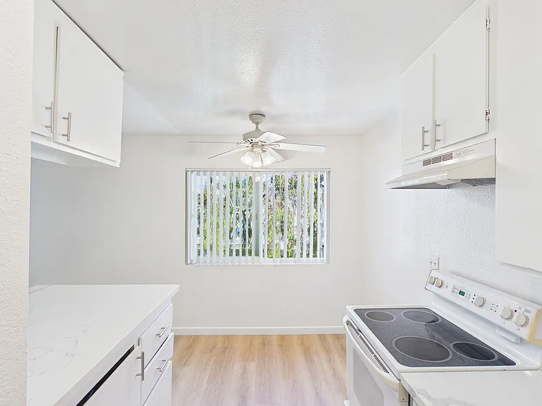 298 Eddie Dr — Photo 30