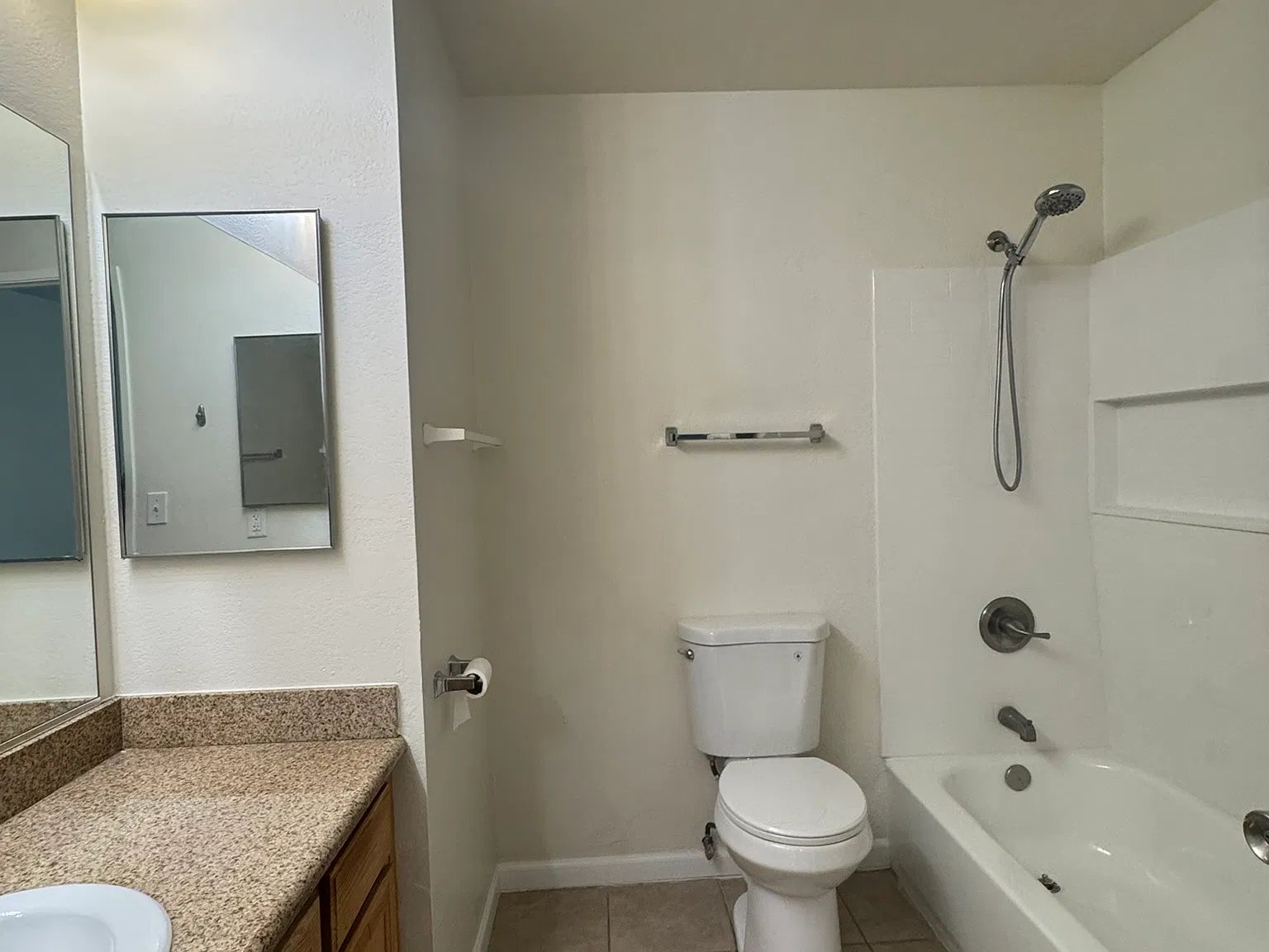 3 bed, 1191 sqft, $1,525 — Photo 3