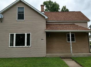 206 S Main St, Cochrane, WI 54622