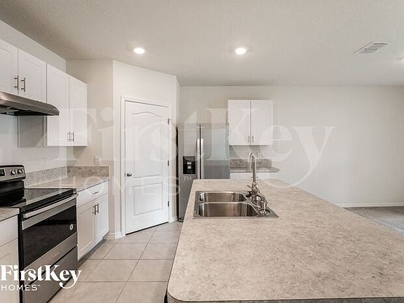 5th image of 630 Rosaro Ct