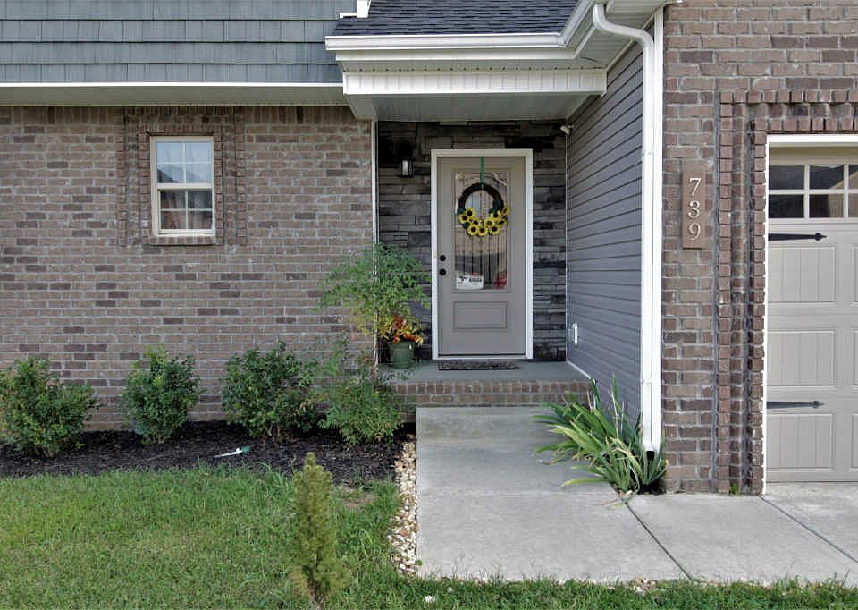 1st image of 739 Crestone Ln
