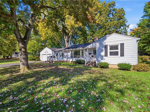 1929 Stabler Rd, Akron, OH 44313