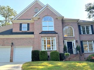 562 Honeydew Ln SW, Lilburn, GA 30047