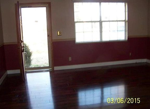 2nd image of 168 Oliver Dr