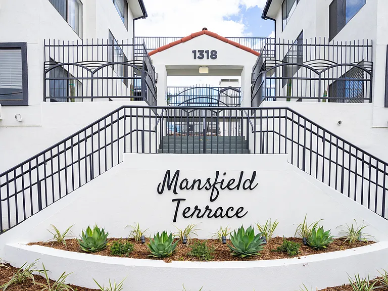 Mansfield Terrace Apartments — Photo 11
