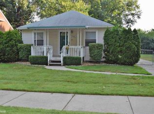 20021 Woodcrest St, Harper Woods, MI