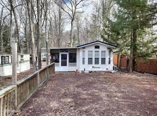 117 Glenwood Ldg, Milford, PA 18337