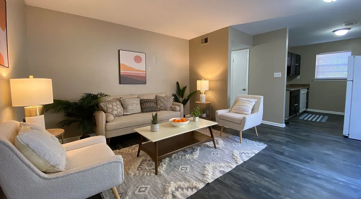 Building Photo - Hillcrest Apartments