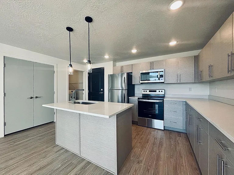 Canyon Vista — Photo 105