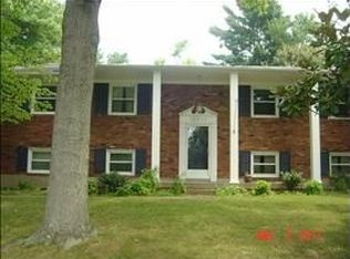 10211 Foxboro Dr, Louisville, KY 40223