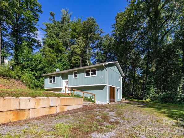 1009 Sharon Ridge Rd, Fairview, NC 28730