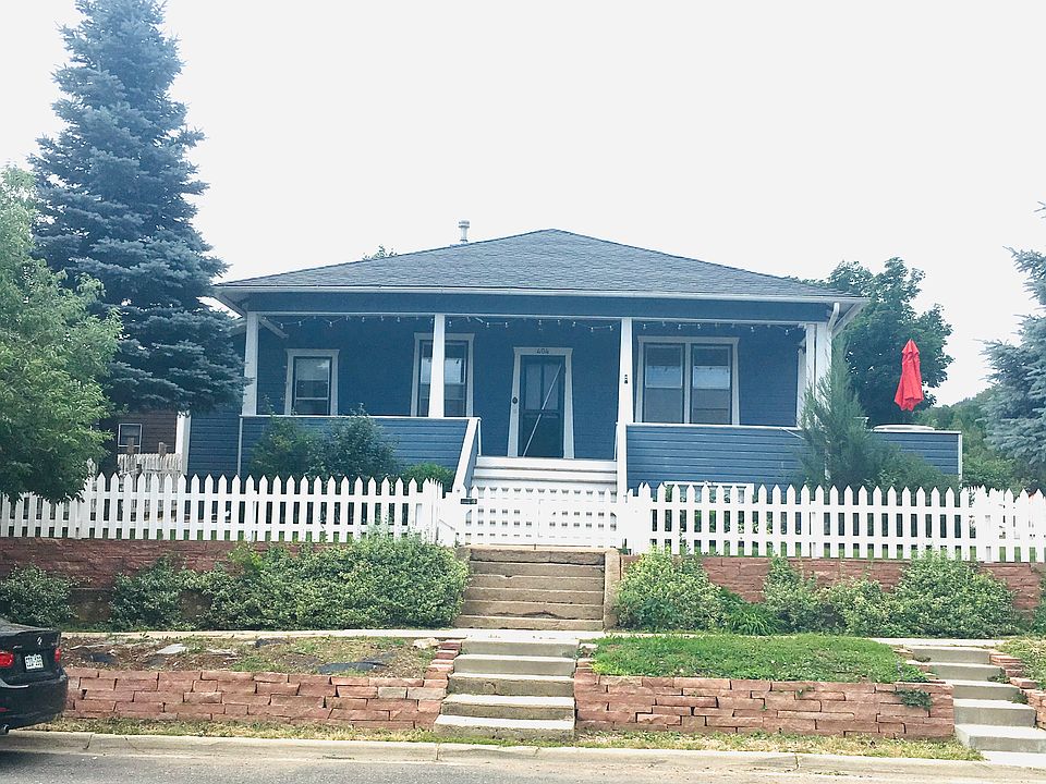 Corner lot located on SW corner of 4th Street and Concord Ave. Epic Mt. Sanitas and Dakota Ridge view. Concord Ave. is a idyllic, four block low traffic street with no pass through to 9th. Easy on street parking.