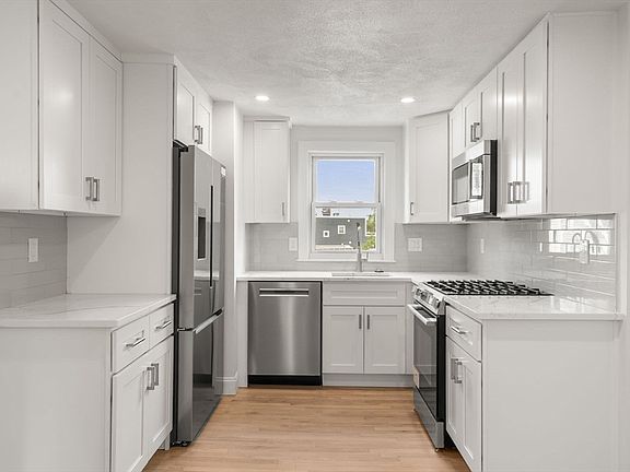 5th image of 85 School St #3