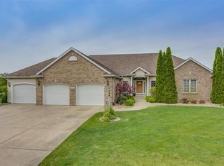 51385 Amesburry Way, Granger, IN