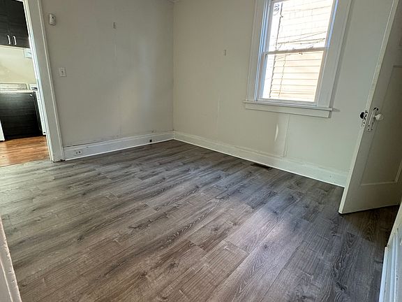 4th image of 1353 Hertel Ave
