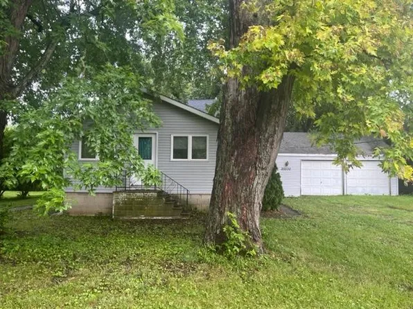 25530 S Canal St, Channahon, IL 60410