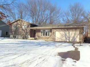 411 7th St NW, Mount Vernon, IA 52314