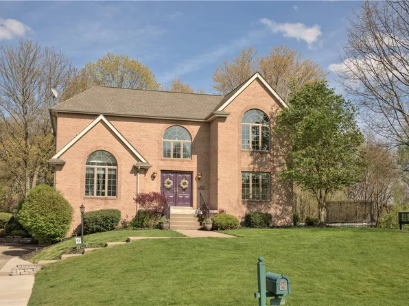 218 Warren Rd, Warrendale, PA 15086