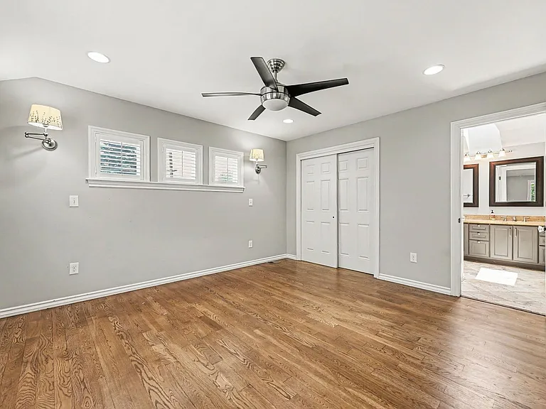 746 N Monaco Pkwy — Photo 18