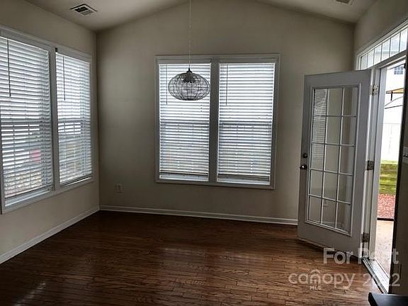 5th image of 8144 Haviland Ln