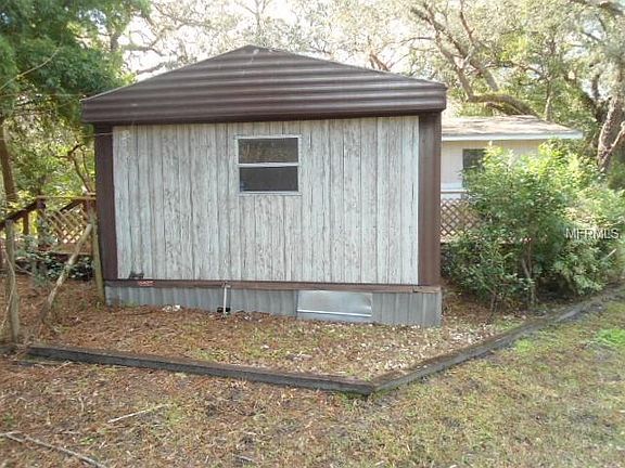 5th image of 13817 Oakwood Dr