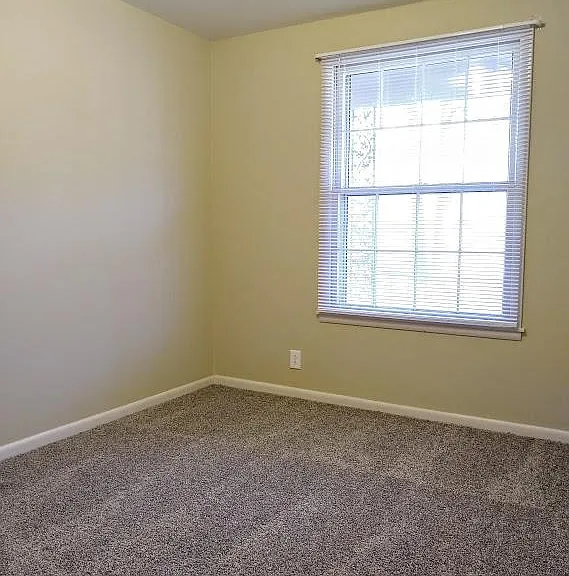 143 Lakeside Park Dr — Photo 9